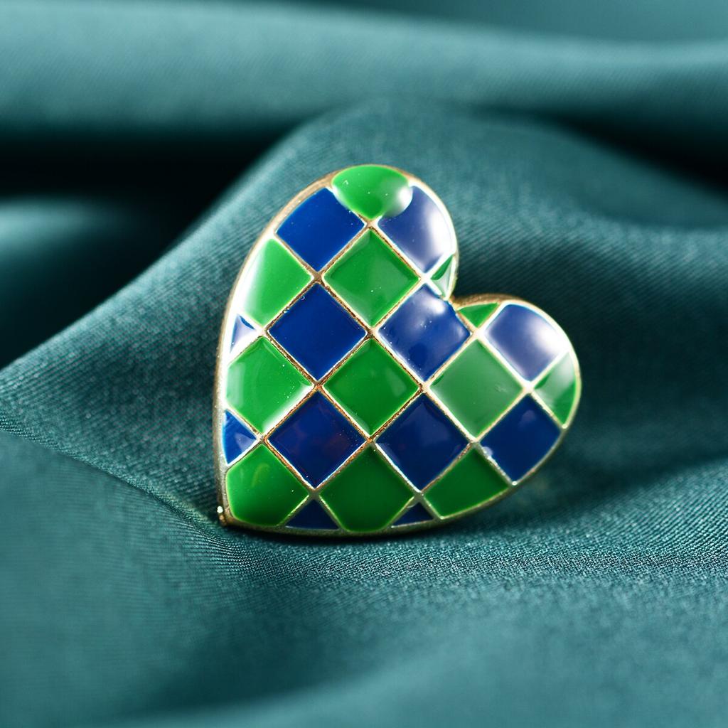 Blucome Mosaic Enamel Heart Shape Brooch Corsage Badge Special Design Brooches Collar Clip