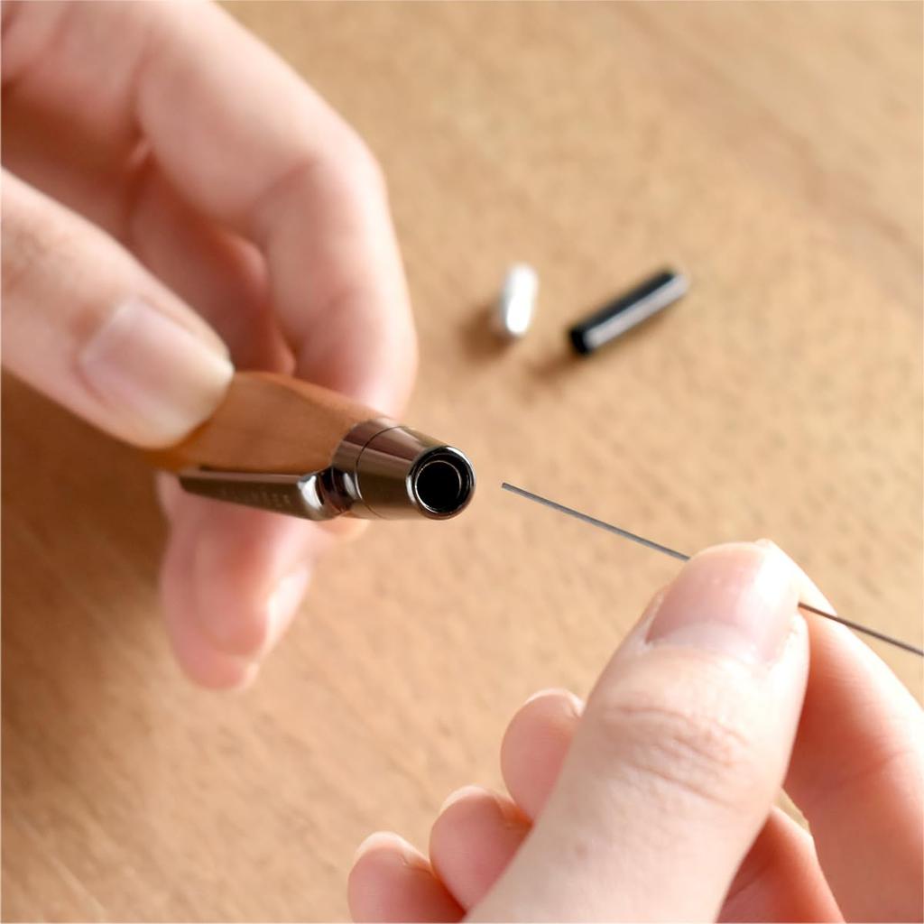 Треугольный деревянный механический карандаш BODY MECHANICAL из ценной древесины LUMBER от Hacoa "TRIANGLE PENCIL" + (грецкий орех)