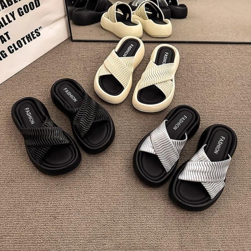 Модные складные сандалии на толстой подошве с перекрестными ремешками, сенсация, модные уличные сандалии, женские летние 2025, новый стиль, пляжные шлепанцы на мягкой подошве