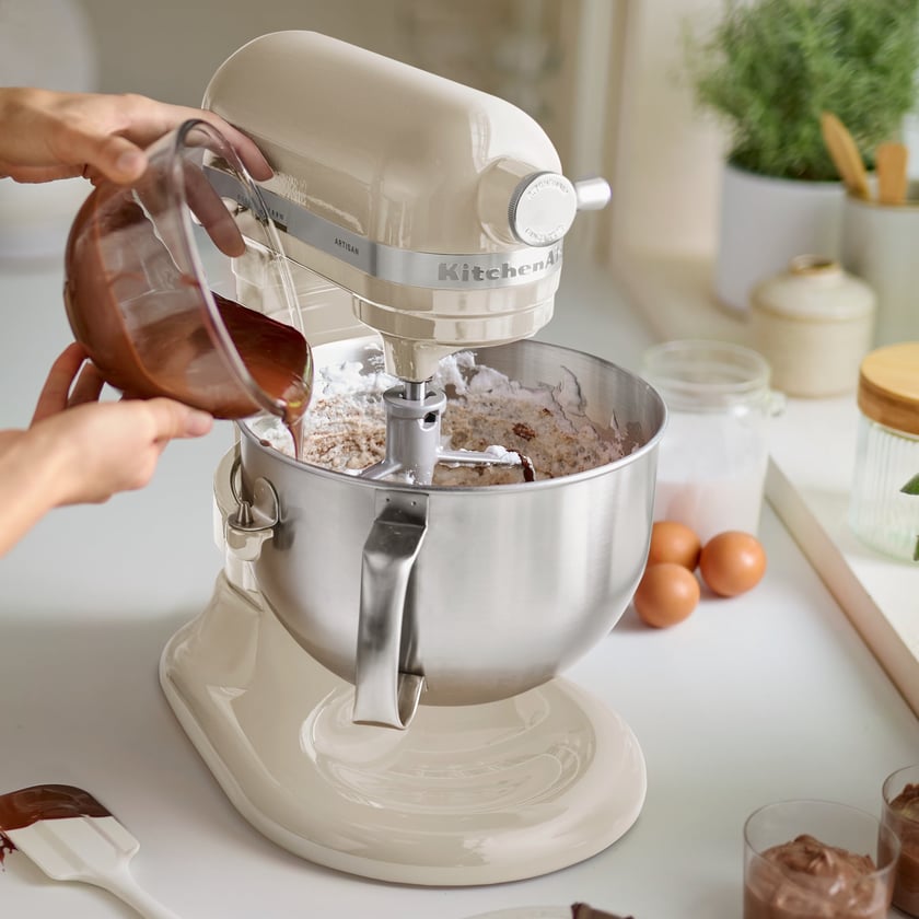 Kitchenaid Artisan 5Ksm60Spx 5.6L Mixer Kitchenaid Color: Cream Gloss