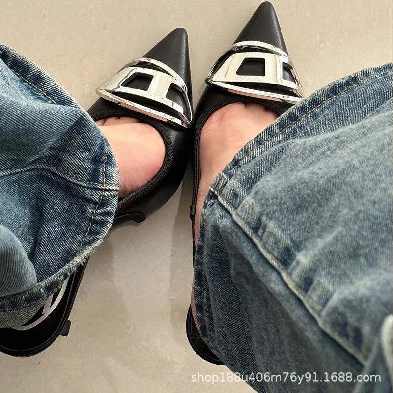 Остроносые тонкие каблуки, туфли на высоком каблуке с металлической пряжкой, новые модели весна-лето 2025, сановники, сексуальные с открытой пяткой черные туфли-лодочки женские