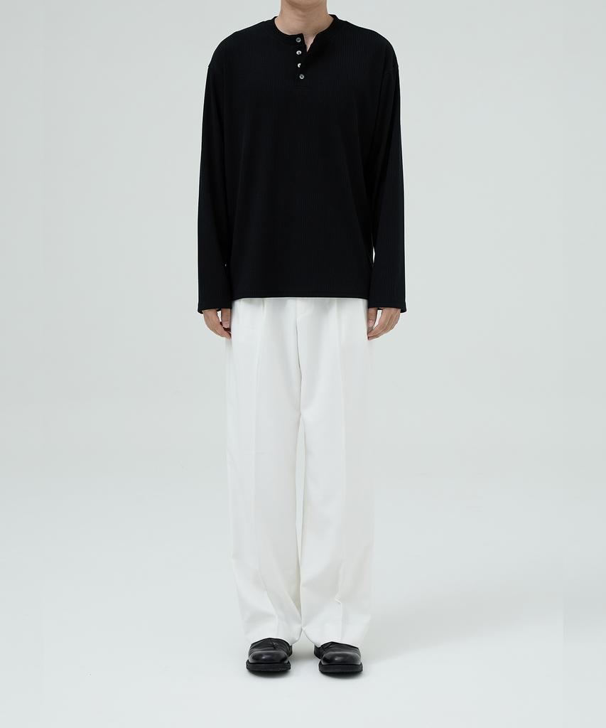 OX STUDIOS Moment Henley Neck Long Sleeve (Black)