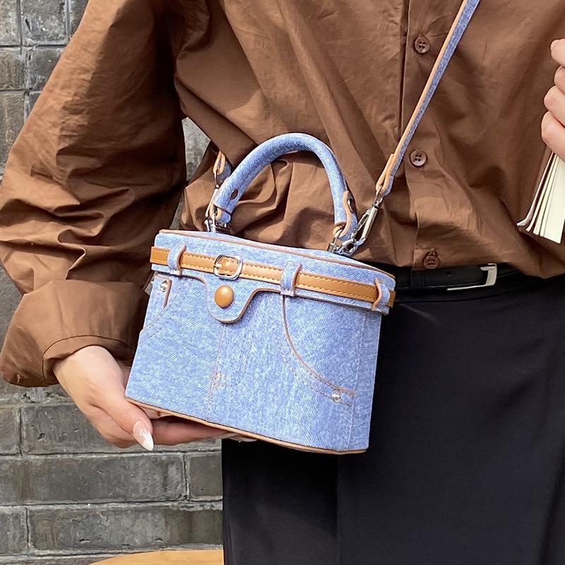Трендовая корейская версия модной сумки-коробки с джинсовой текстурой, персонализированная универсальная нишевая дизайнерская сумка-мессенджер для женщины