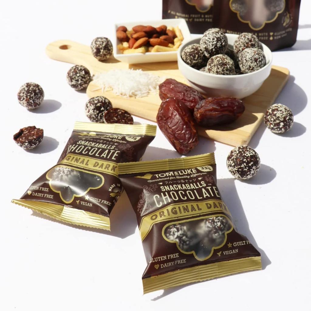 Tom & Luke Cookie Time Japan Закусочные шарики Tom & Luke 2 вида, ассорти в коробке (4 пакетика оригинального темного и темного клубничного) 1 коробка