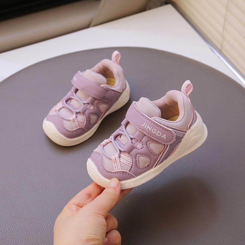 Детские кроссовки против ударов ногой Весенне-осенние новые детские нескользящие и износостойкие кроссовки для бега Дышащие кроссовки для девочек