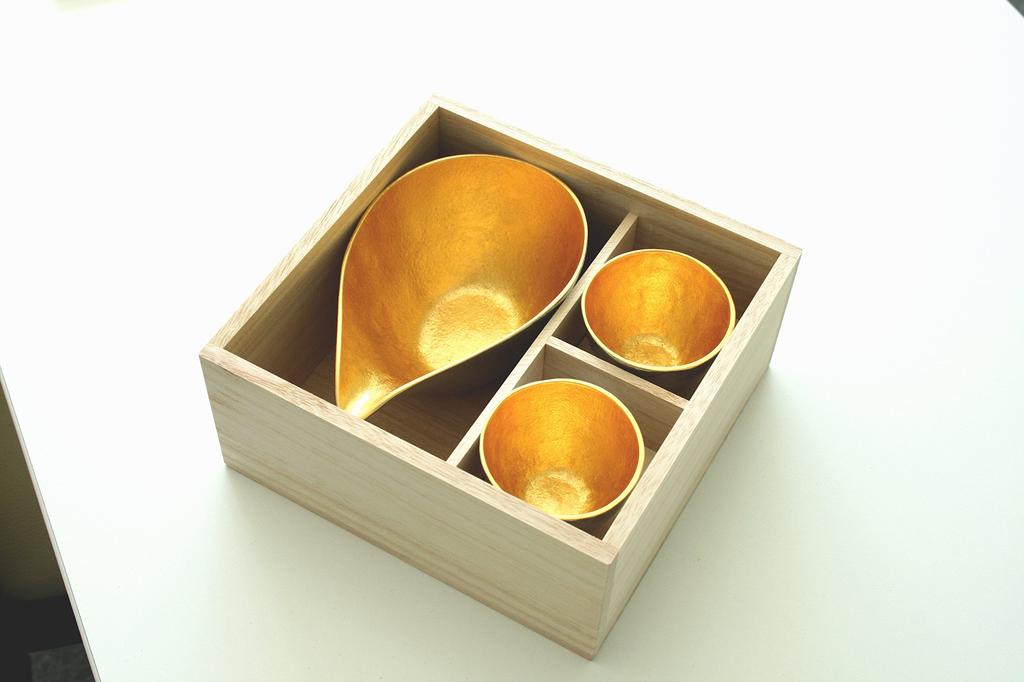 Nousaku Gold Leaf Sake Set Katakuchi Guinomi (Ichigo × 1, × 2)