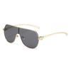 One-piece large-frame sunglasses, new European and American driving sunglasses, sunscreen, metal retro sunglasses.