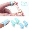 4 шт. Цветной пластиковый разделитель пряжи Ручной DIY Инструмент для вязания свитеров Направляющая для пряжи Разделитель на палец Аксессуары для вязания Швейные принадлежности