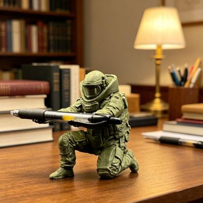 Подставка для ручек "Солдат" 3D-печать, коленопреклоненный солдат, подставка для карандашей, настольный органайзер для офиса, дома, настольный декор, подарки для мужчин, отца