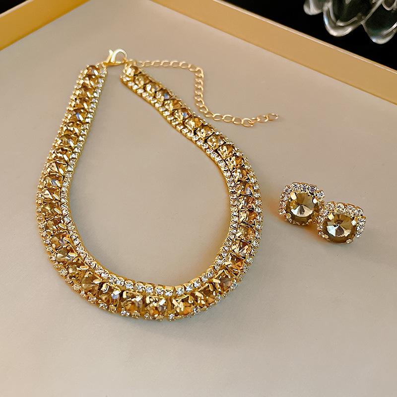 European & American Luxury Zircon Jewelry Set: Retro Clavicle Chain Necklace, Versatile Fashion Accessory
