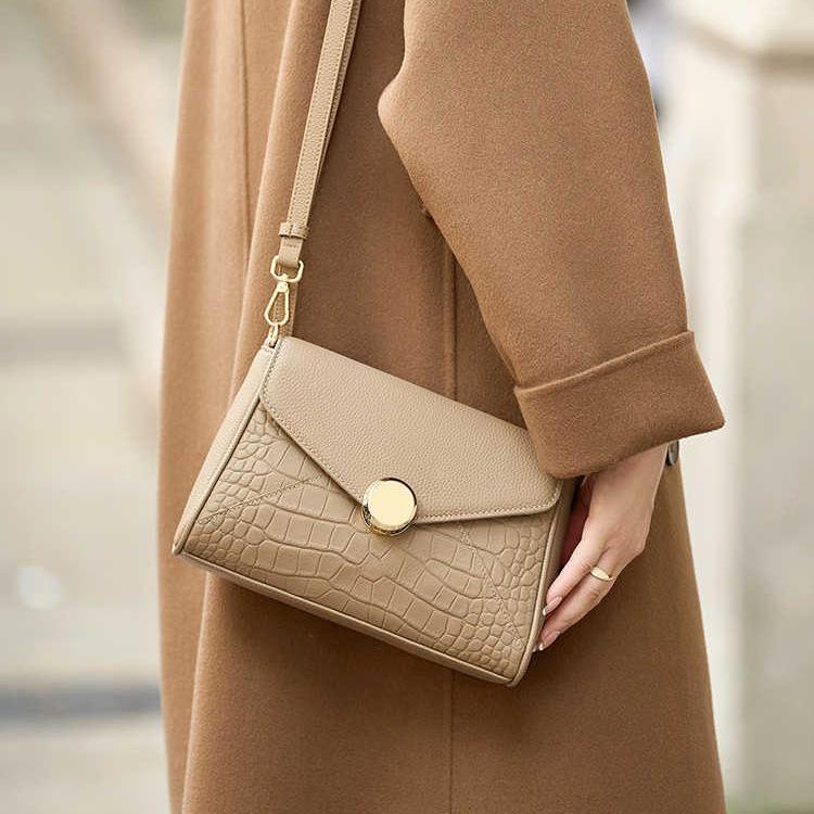 Spring Leather Handbags for Women Are Versatile and Stylish. They Are Top-grain Leather Single-shoulder Crossbody Handbags for Women