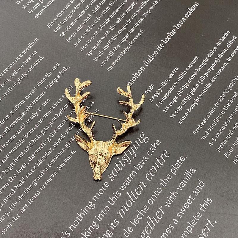 High-End Women's Brooch Collection: Butterfly, Camellia, Pearl Designs - Elegant Jewelry for Christmas & Men's Clothing Accessories