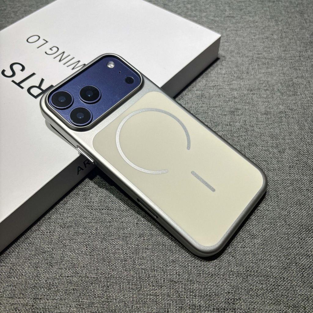 Магнитный чехол для iPhone 17 Pro Max: Второе поколение, Мягкий и гладкий, Ударопрочный, Однотонный