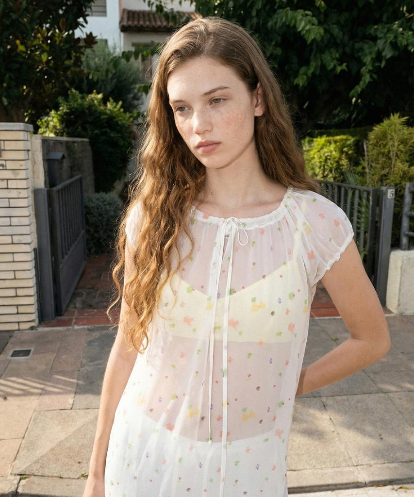Sinun Pale Flower Long One-Piece (White)