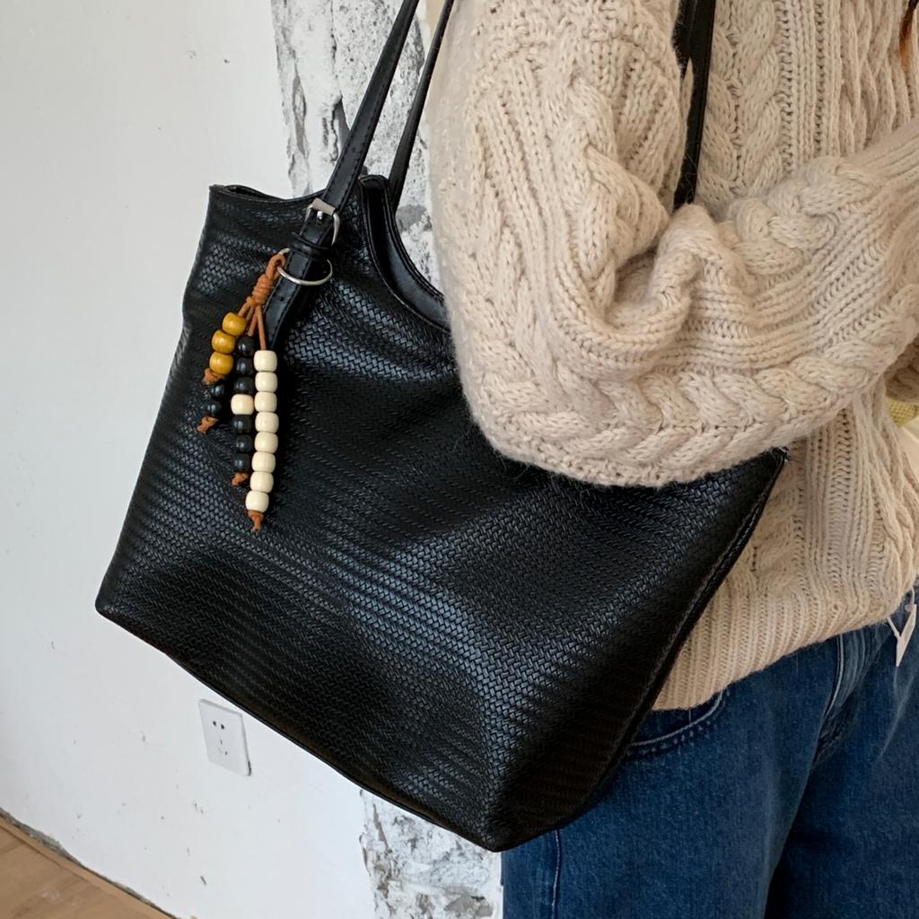 Woven bag women's 2025 new Korean version tote bag simple large capacity shoulder commuter bag underarm bag