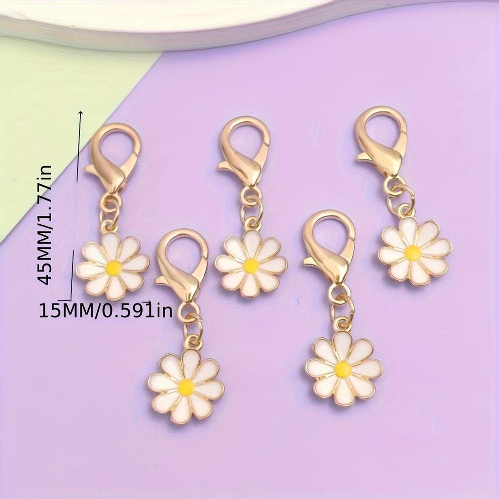 10 Pcs Oil Dripping Daisy Flower Pendant Colorful Floral Bag and Keychain Accessories Couple Family Keychain Pendant