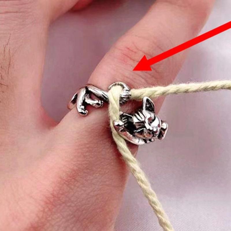 10pcs Crochet Rings Adjustable Thumb Rings for Knitting Hobbyists Yarns Rings Convenient Finger Holders for Hand Weaving
