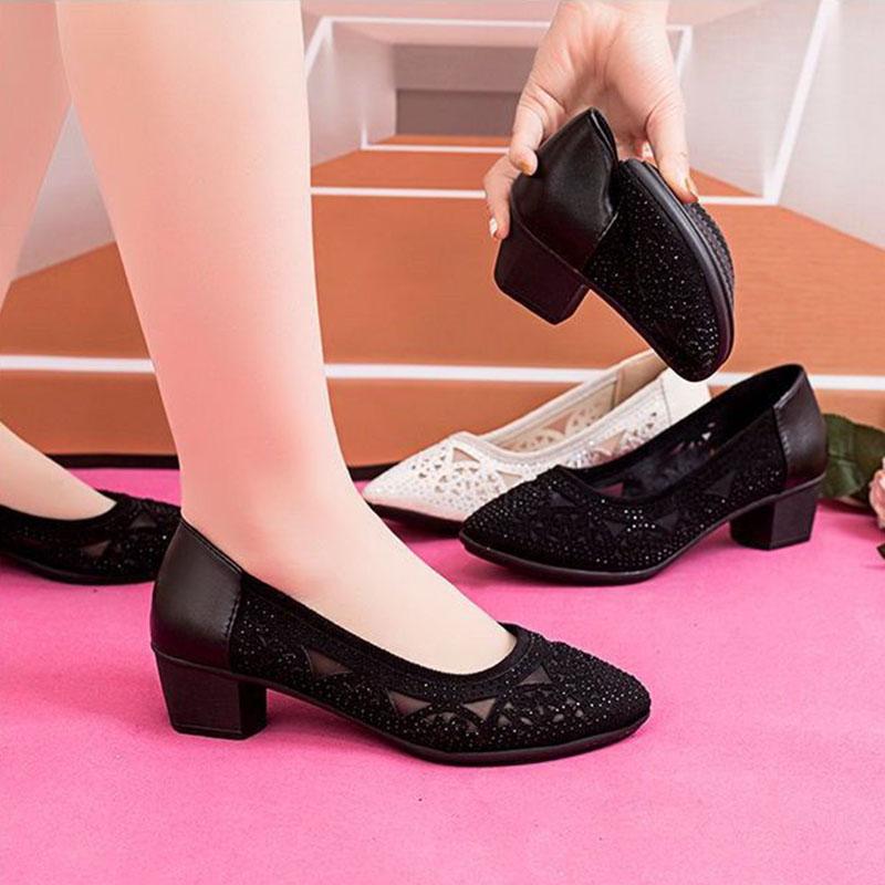 Женские сандалии, сетка, полый дизайн, украшения со стразами, женские сандалии из мягкой кожи, противоскользящая мягкая подошва, дышащие туфли на высоком каблуке для поездок на работу