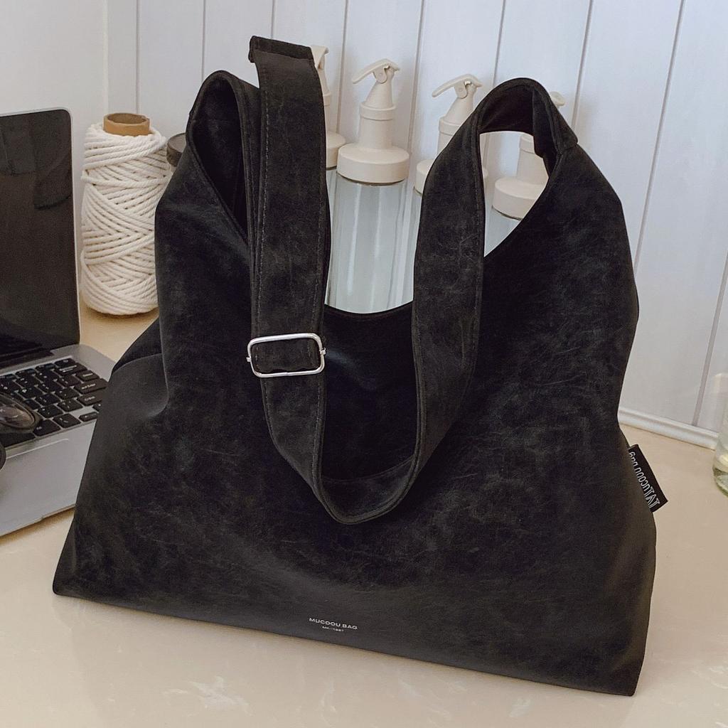 Модная матовая ретро сумка под мышкой тоут женская большой вместимости 2025 новая универсальная на плечо кроссбоди сумка-мессенджер тренд