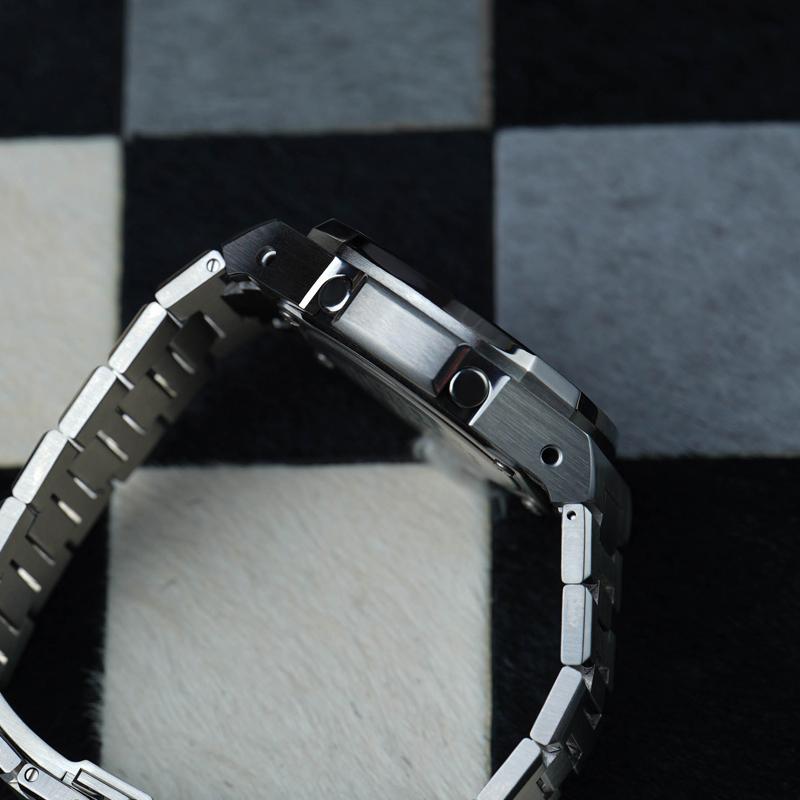 CASIO Customized watch modified series red flashing silver 200 meters waterproof Quartz same style for men and women red di ChiHongShanYin(MianDing)