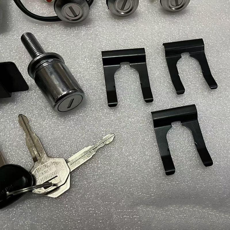 Car Full Lock Cylinder Key Set MR259111 Replacement for Pajero Montero 2nd 1990 to 2004 Lock Cylinder Set for Pajero