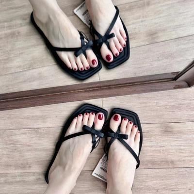 Женские тапочки Новые летние дизайнерские тапочки Модные сандалии-шлепанцы с перемычкой для пальца на плоской подошве Уличная повседневная пляжная обувь Слайды Женские
