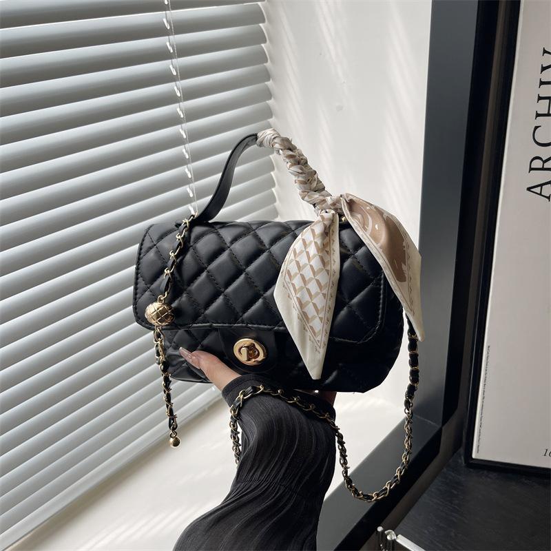 Маленькая квадратная сумка летняя сумочка женская новая высококлассная бриллиантовая цепочка на плечо сумка-мессенджер