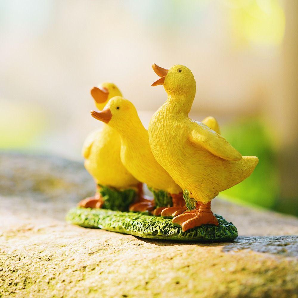 Cartoon Ducks Sculpture Decorative Animal Miniatures Figurine Three Ducks Statue Garden