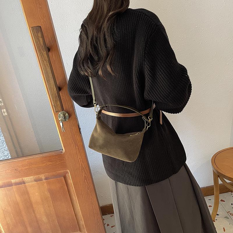 Niche Design Bag 2025 Autumn and Winter New Women's Bag Popular Messenger Bag Suede Shoulder Bag Underarm Bag