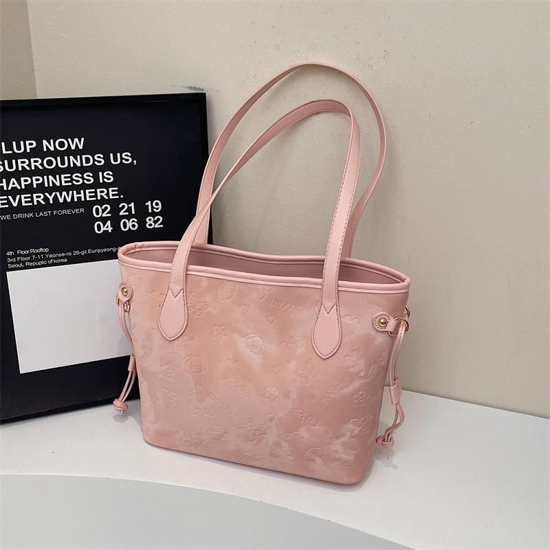 Сумка большой вместимости женская 2025 новая высококлассная студенческая сумка через плечо для занятий женская портативная дорожная сумка-тоут