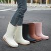 Fashion Rain Shoes Women's Medium Tube Rain Boots New Women's Versatile Waterproof Shoes Wear Wear Wear-resistant Non-slip Rubber Shoes Work