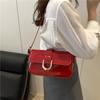 2025 New Shoulder Messenger Bag Trendy Foreign Feeling Bag Women's Retro Red Horseshoe Buckle Fashion Underarm Bag