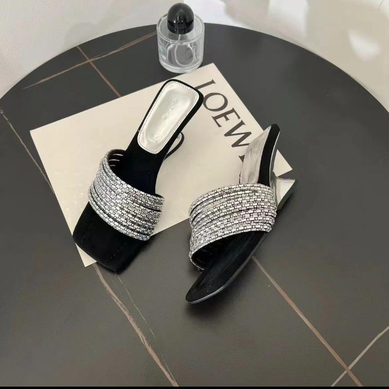 Мода 2024 года, хрустальные ремни, туфли для женщин, летние тонкие высокие каблуки, черные женские тапочки, сексуальные роскошные сандалии с квадратным носком для вечеринок