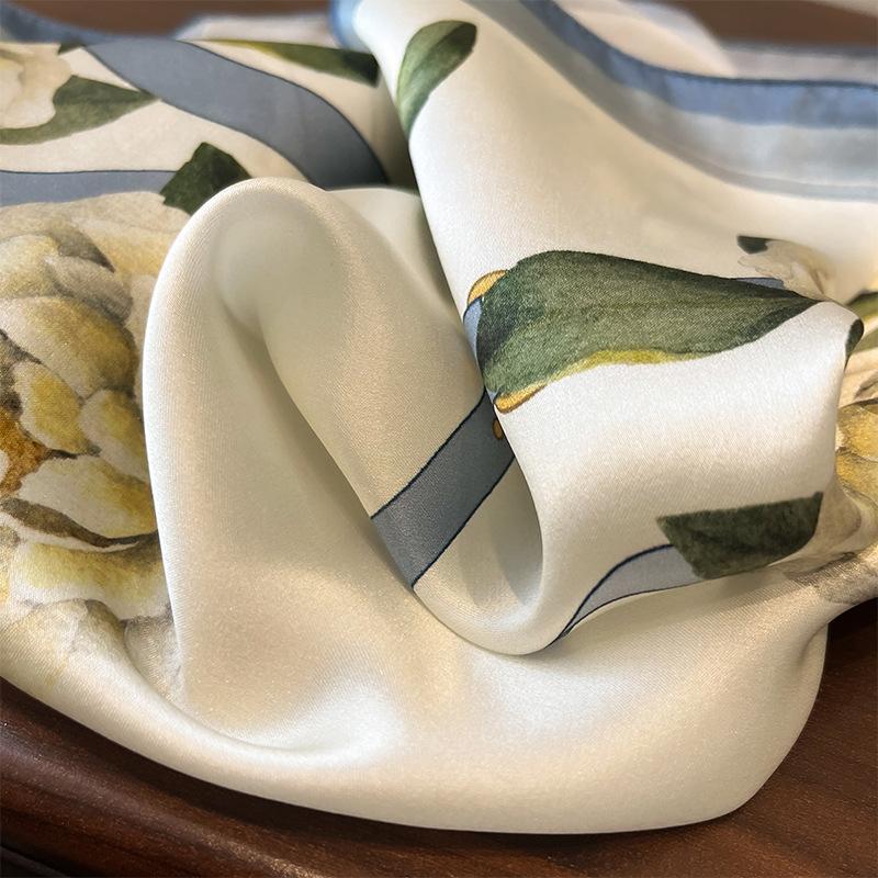 1116 Spring Silk Scarf Women's Camellia Fashion and Elegance 111% Mulberry Silk Scarf 11 Versatile Small Square Scarf