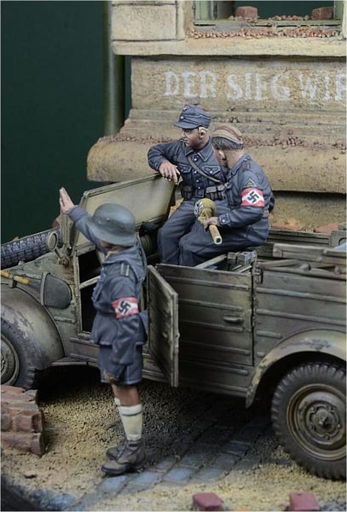 Миниатюрный немецкий солдат HJ верхом на Kubelwagen набор из 3 деталей из смолы DD35237 D-Day 1/35