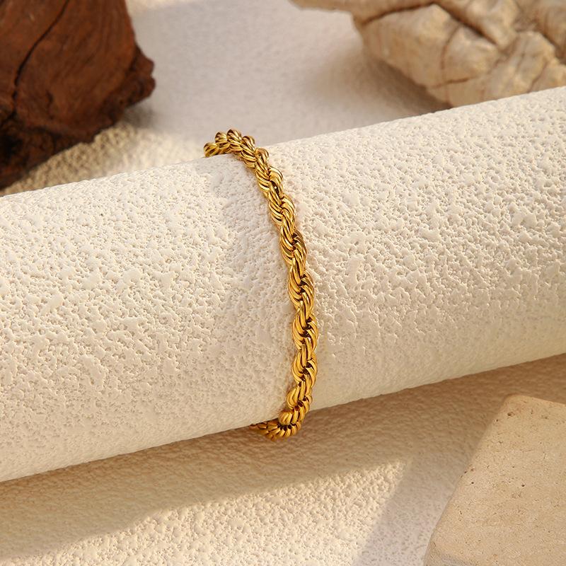 Titanium steel bracelet cold wind Cuban chain flat snake chain stainless steel jewelry women's light luxury high-end accessories