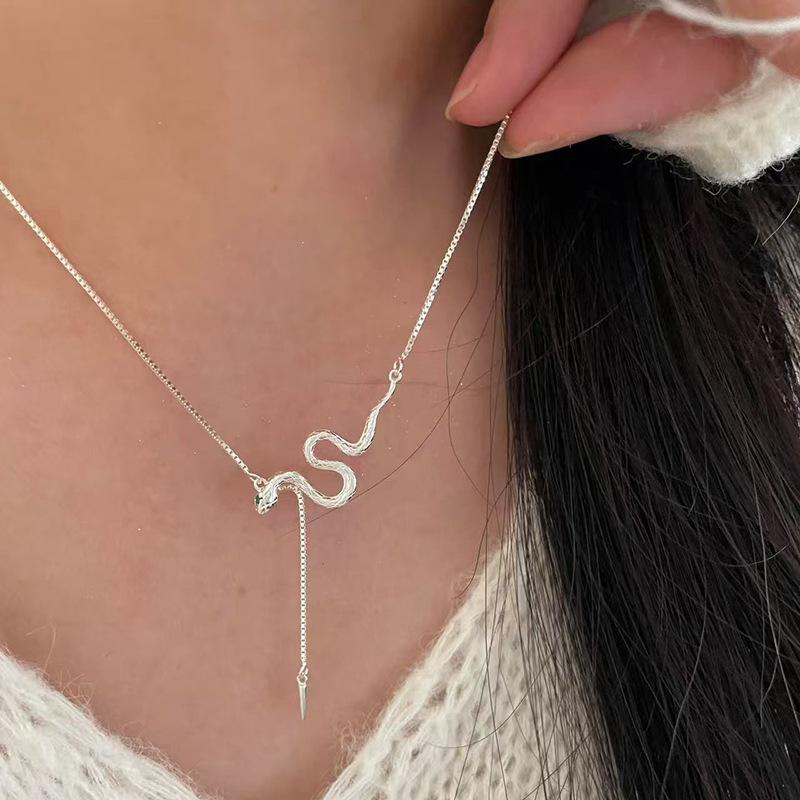 Жемчужное ожерелье женское нишевое легкое роскошное дизайнерское модное темпераментное цепочка на ключицу цепочка на шею цепочка на свитер цепочка из бисера