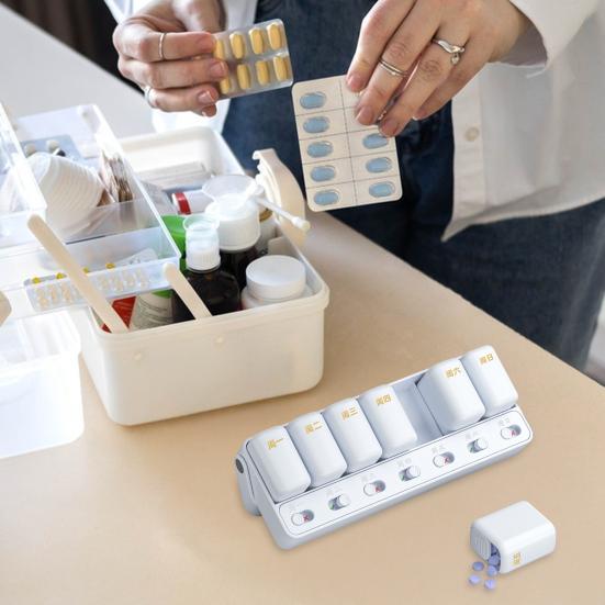 Divided Medicine Box Pill Weekly Organizer Dustproof Moisture-Proof Large Capacity Travel Pill Tablet Storage Case