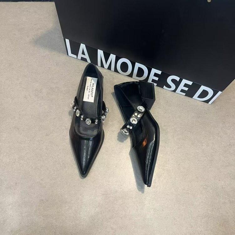 Niche Pointed Single Shoes Women's Spring 2025 New Temperament Light Luxury Thick Heel Rhinestone Word with Mary Jane Shoes