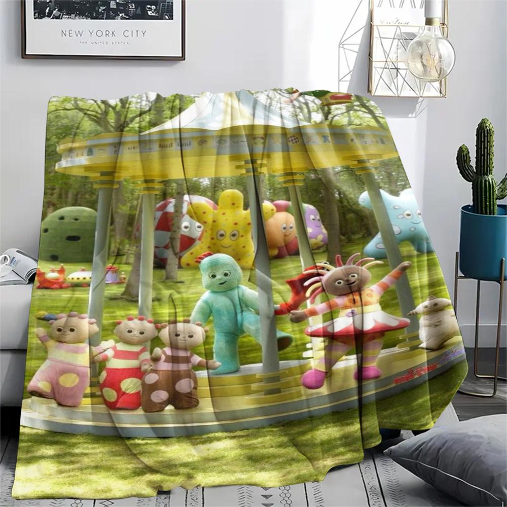 In The Night Garden Print Flannel Blanket, High quality Comfortable for All Seasons, Home Decor, Warmth and Comfort, Perfect for Christmas Gifts45