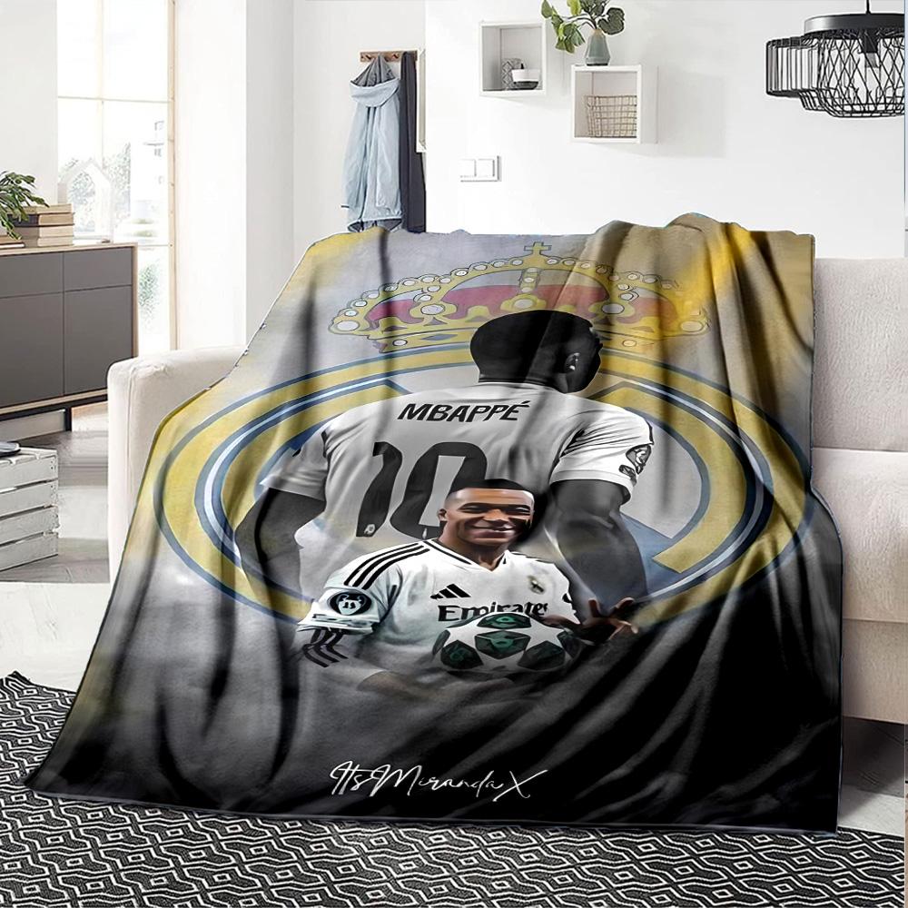 Mbappe Celebration Moment Blanket Comfortable Suitable for Bedding Sofa Couch All-Season Use Digital Print Ideal Gift for Friends Family Couples Picni