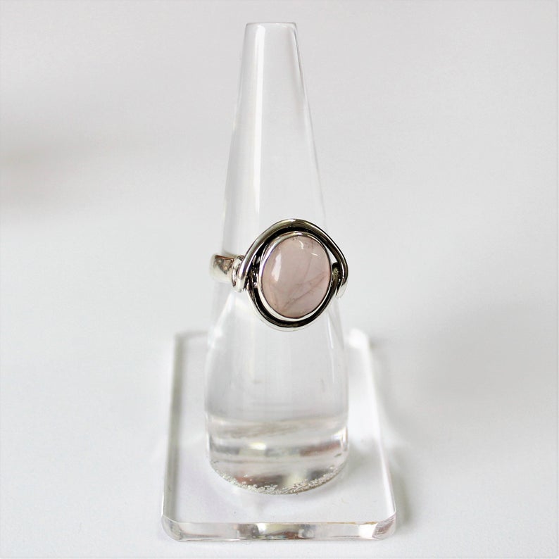 Handmade Silver Ring, 925 Sterling Silver Ring, Oval Rose Quartz Ring,  Gift for Her, Birthstone Promise Ring, Christmas Gift, Valentine's Day Gift,