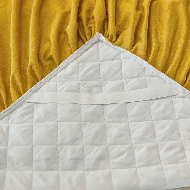 Роскошное золотисто-желтое бархатное покрывало с кружевными оборками, стеганая юбка с вышивкой, наматрасник, простыня, наволочки