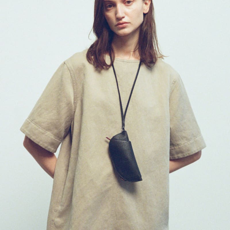 FACADE PATTERN Strap Glass Bag_black