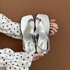 Fashion niche design versatile leopard print cover toe flat sandals summer 2025 new fashion beach cool slippers