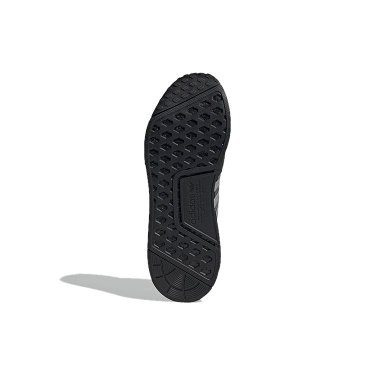 adidas Кроссовки унисекс NMD_R1 Black Carbon Core-черный серебристо-металлик GZ7946