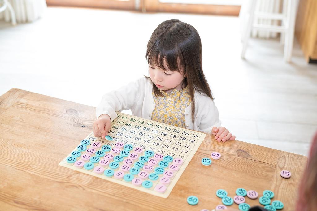 Kumon Publishing Magnetic Screwboard 100 Educational Toy Toy 3 years old and up KUMON (KUMON PUBLISHING) JB-026
