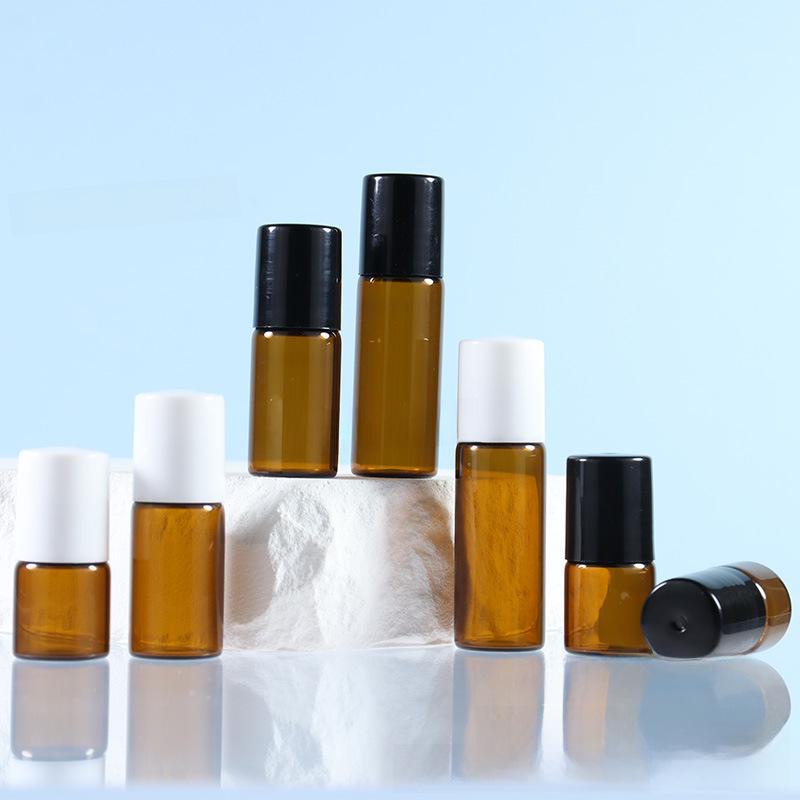 В наличии роллерные флаконы объемом 1 мл, 2 мл, 3 мл и дорожные флаконы для эфирных масел из коричневого стекла объемом 5 мл.