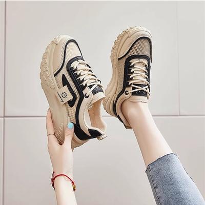 Женская обувь 2025 новый весна и лето кроссовки папины универсальная толстая подошва внутренняя высота увеличение сетка дышащие высокий верх белая обувь