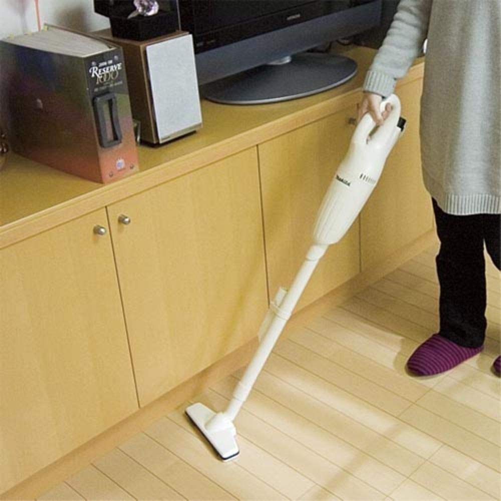 Аккумуляторный пылесос Makita CL100DW (аккумуляторная батарея)